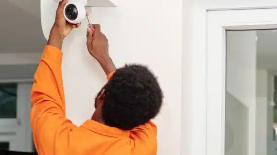 6 Cara Pasang CCTV Di Rumah, Bisa Dilakukan Sendiri Lho
